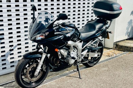 Yamaha FZ FAZER 600 15