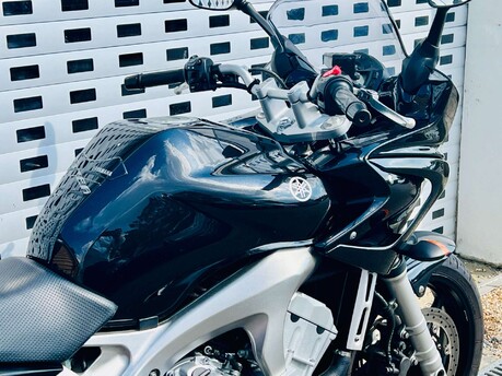 Yamaha FZ FAZER 600 