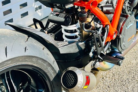 KTM 1290 SUPERDUKE R 20 10