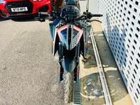 KTM 1290 SUPERDUKE R 20 15