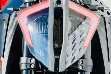 KTM 1290 SUPERDUKE R 20 16