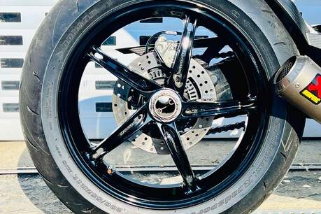 KTM 1290 SUPERDUKE R 20 19