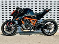 KTM 1290 SUPERDUKE R 20 22