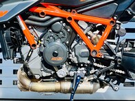 KTM 1290 SUPERDUKE R 20 30