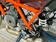 KTM 1290 SUPERDUKE R 20 31