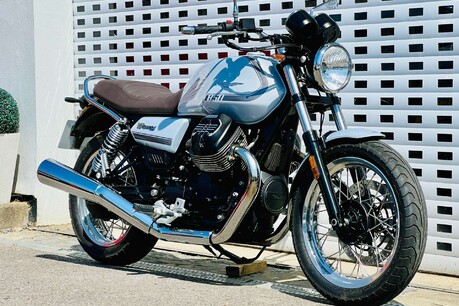 Moto Guzzi V7 V7 IV Special 2