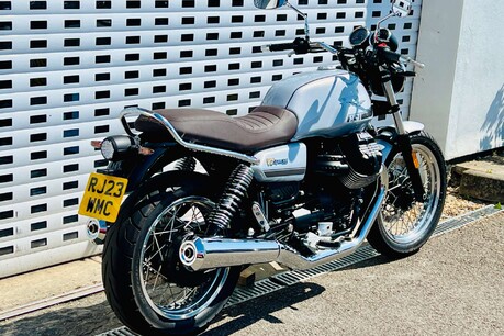 Moto Guzzi V7 V7 IV Special 5