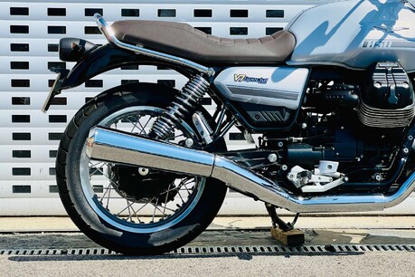 Moto Guzzi V7 V7 IV Special 6
