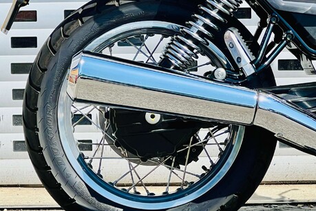 Moto Guzzi V7 V7 IV Special 16