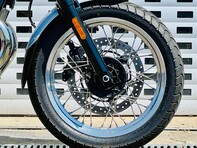 Moto Guzzi V7 V7 IV Special 19
