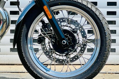 Moto Guzzi V7 V7 IV Special 19