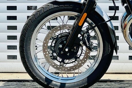 Moto Guzzi V7 V7 IV Special 28