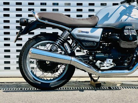 Moto Guzzi V7 V7 IV Special 