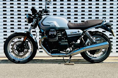 Moto Guzzi V7 V7 IV Special 21