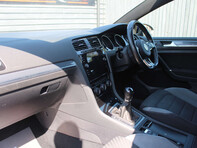 Volkswagen Golf 1.5 Golf R-Line Edition TSi Evo 5dr 11
