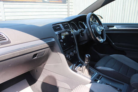 Volkswagen Golf 1.5 Golf R-Line Edition TSi Evo 5dr 11