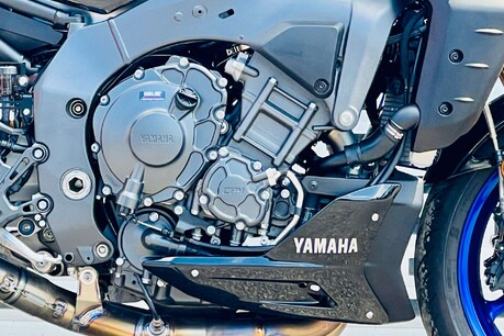 Yamaha MT-10 SP MT-10 SP 11