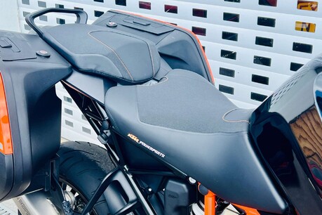 KTM 1290 Super Duke GT 1290 Super Duke GT 15