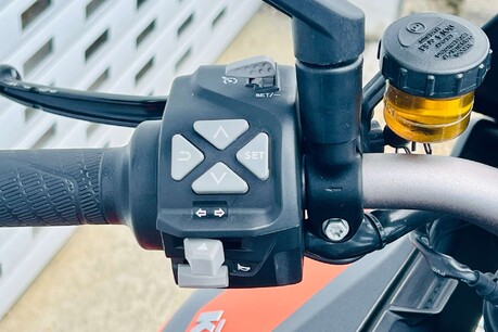 KTM 1290 Super Duke GT 1290 Super Duke GT 11