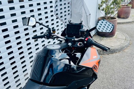 KTM 1290 Super Duke GT 1290 Super Duke GT 17