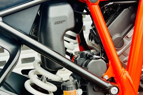 KTM 1290 Super Duke GT 1290 Super Duke GT 19