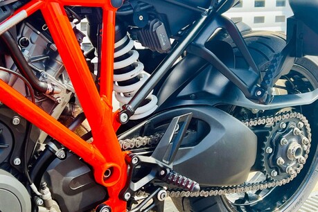 KTM 1290 Super Duke GT 1290 Super Duke GT 26