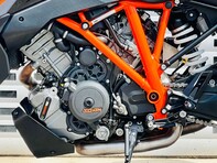 KTM 1290 Super Duke GT 1290 Super Duke GT 29