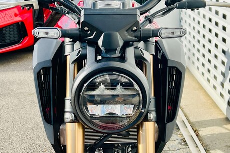 Honda CB CBF 125 NA-P 9
