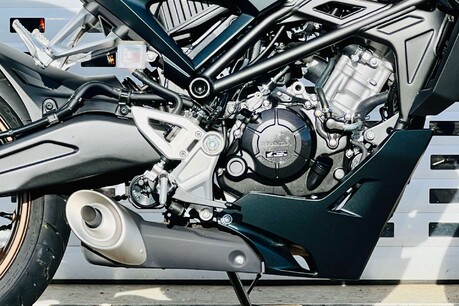 Honda CB CBF 125 NA-P 11