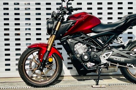 Honda CB CBF 125 NA-P 24