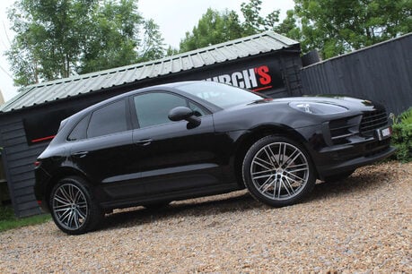 Porsche Macan 2.0 Macan Semi-Auto 4WD 5dr 3