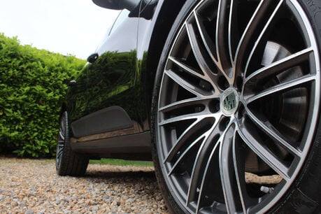 Porsche Macan 2.0 Macan Semi-Auto 4WD 5dr 8