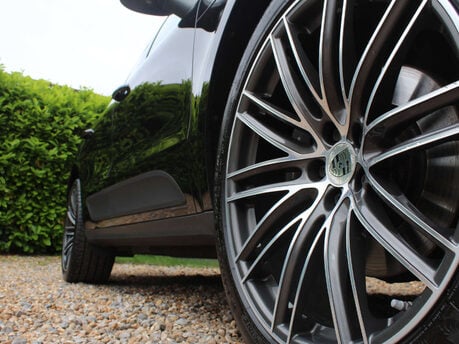 Porsche Macan 2.0 Macan Semi-Auto 4WD 5dr 