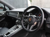 Porsche Macan 2.0 Macan Semi-Auto 4WD 5dr 14