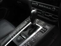 Porsche Macan 2.0 Macan Semi-Auto 4WD 5dr 15