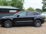Porsche Macan 2.0 Macan Semi-Auto 4WD 5dr 17