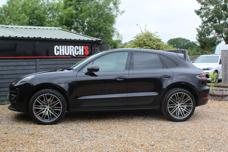 Porsche Macan 2.0 Macan Semi-Auto 4WD 5dr 17