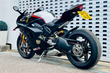 Ducati Panigale V4 Panigale V4 11