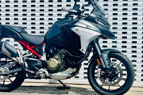 Ducati Multistrada V4 Multistrada V4s 6