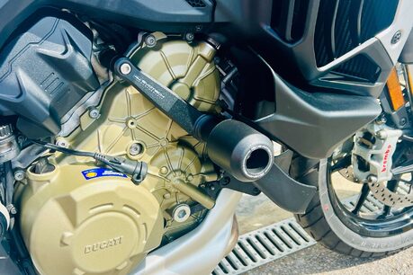 Ducati Multistrada V4 Multistrada V4s 8