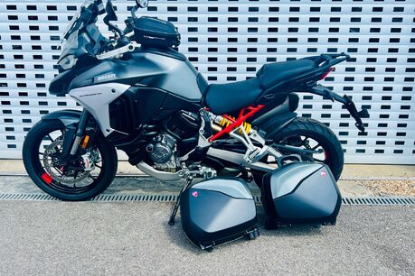 Ducati Multistrada V4 Multistrada V4s 32