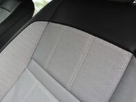 Land Rover Range Rover Evoque 2.0 Range Rover Evoque R-Dynamic HSE D MHEV Auto 4WD 5dr 17