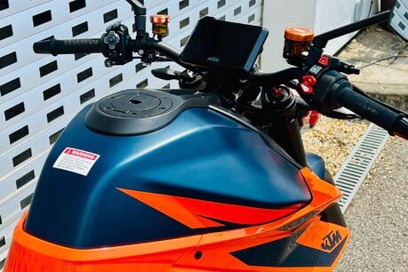KTM 1290 Super Duke R 1290 Super Duke R 8