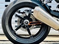 KTM 1290 Super Duke R 1290 Super Duke R 12