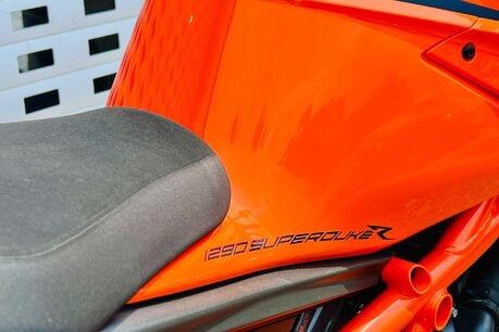 KTM 1290 Super Duke R 1290 Super Duke R 16