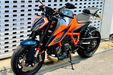 KTM 1290 Super Duke R 1290 Super Duke R 26