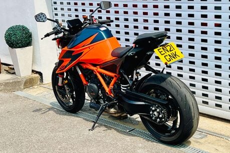 KTM 1290 Super Duke R 1290 Super Duke R 27