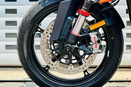 KTM 1290 Super Duke R 1290 Super Duke R 31