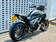 Ducati Diavel Diavel Carbon White 2