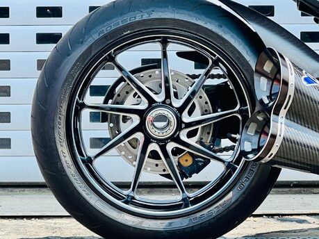 Ducati Diavel Diavel Carbon White 